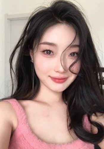 童瑤顏值甚高。 童瑤顏值甚高。