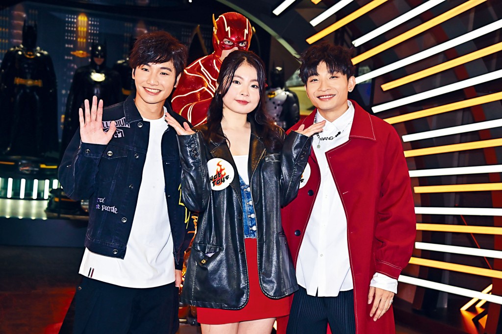 右起：正版Dee哥何啟華、Dee姐陳海寧及Dee哥2.0梁浩朗，真係靠個樣搵食。