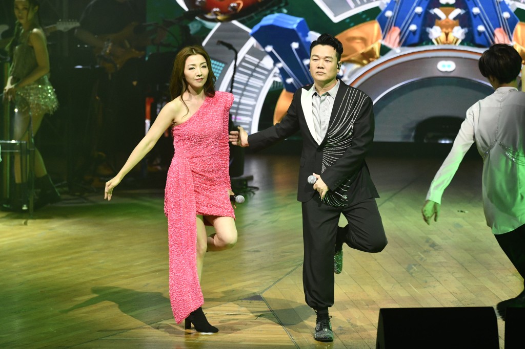 汉阳与谭嘉荃去年在文化中心举行《满汉荃席音乐盛宴演唱会》。