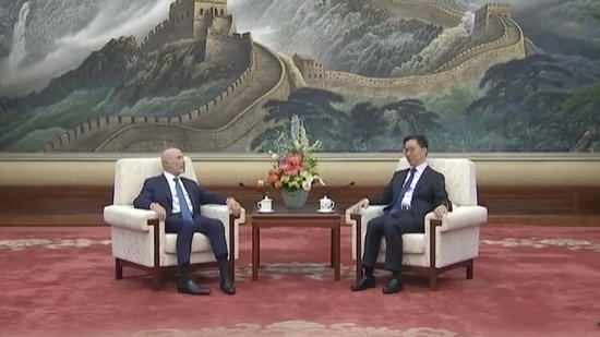 國家副主席韓正在北京會見中美高級別二軌對話美方代表團。 央視新聞聯播截圖