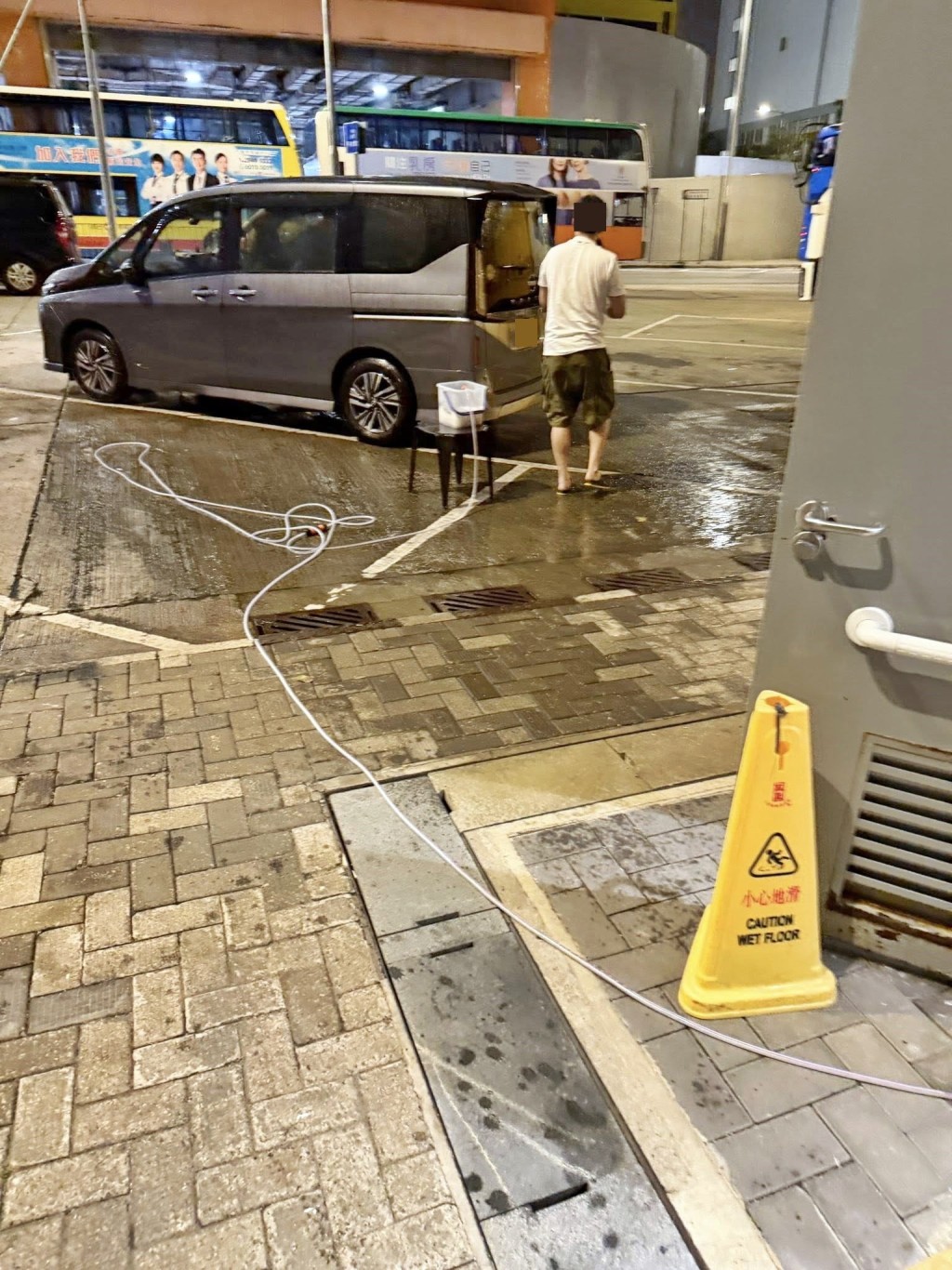 facebook截圖（資料來源：Ricky Lai＠facebook車cam L（香港群組））