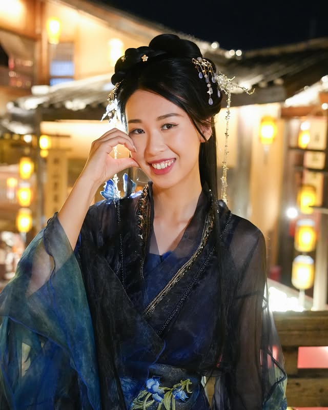 7號楊媛媛首次穿着漢服。 7號楊媛媛首次穿着漢服。