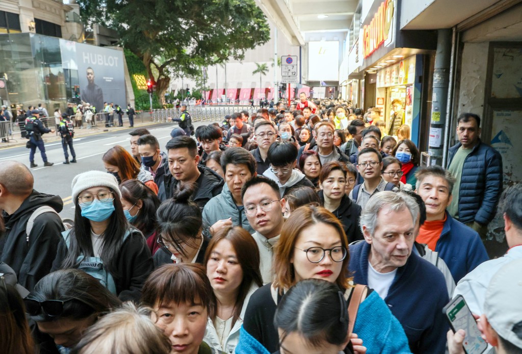 黃金周長假期間140萬旅客訪港陳國基：各項安排暢順| 星島日報