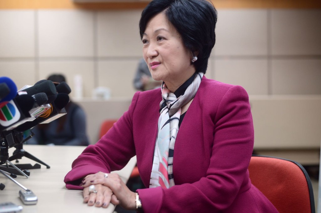 葉劉淑儀未入閘,但也被提及。