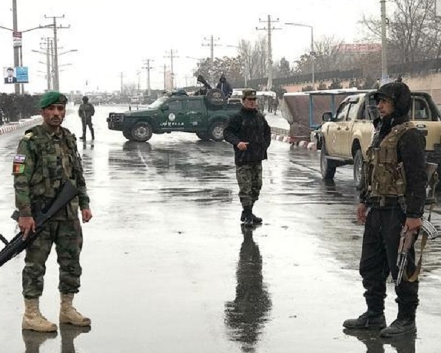 事件造成至少2死10伤。AP