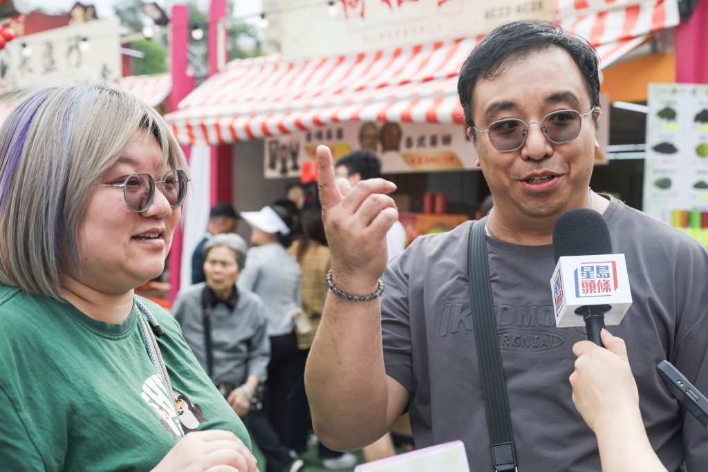 今早入場的白生白太表示,第一次在開幕首日到場,預計將花費2,500元。 今早入場的白生白太表示,第一次在開幕首日到場,預計將花費2,500元。