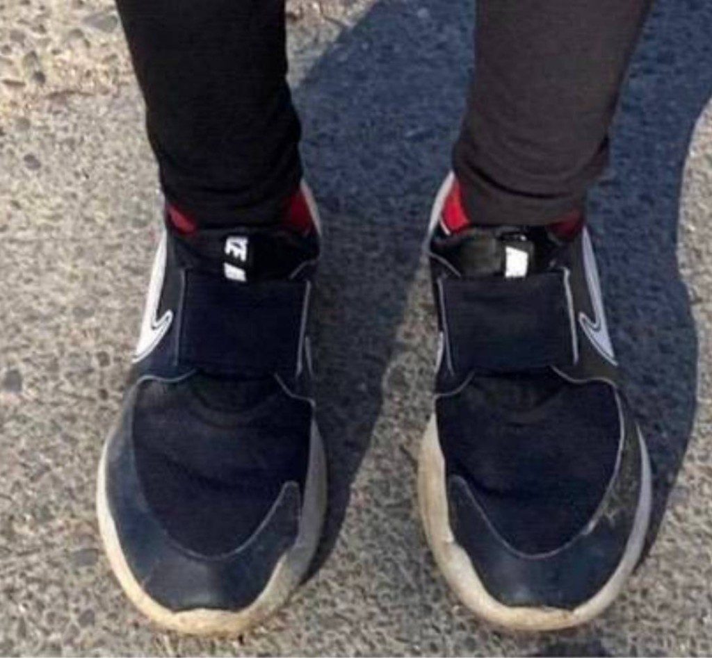 日本11岁男童失踪21日案情现突破，山区寻获怀疑属于其运动鞋。 X@mokkougenta