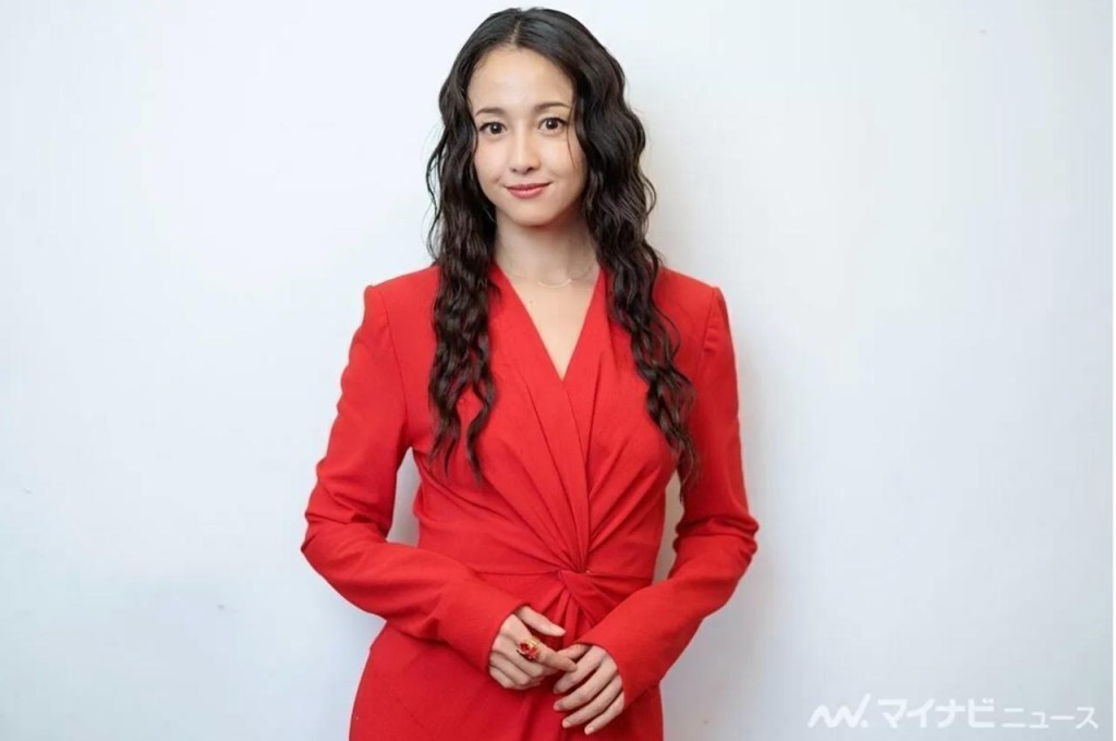 澤尻一直以來感情生活多姿多采。