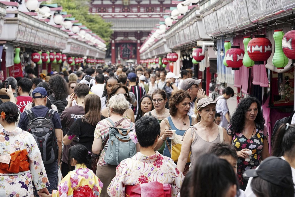今年訪日外國遊客數量截至9月底已突破3000萬人次。美聯社 今年訪日外國遊客數量截至9月底已突破3000萬人次。美聯社