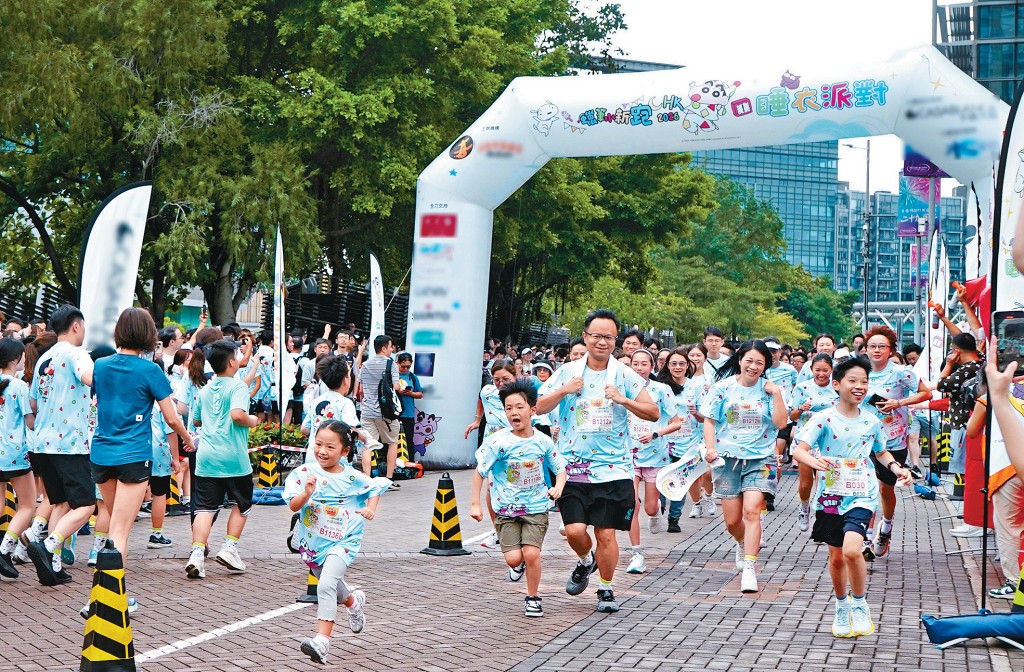剛過去周日（14日）時晴時雨，有卡通主題跑步比賽如期在大埔科學園舉行。