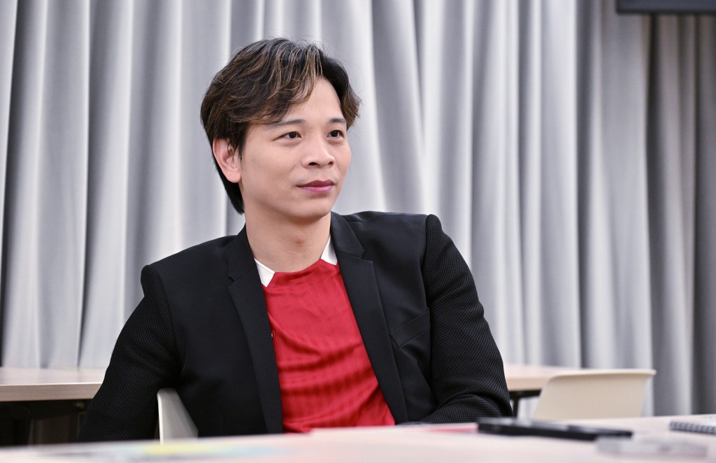 黃蜂集團最近獲知名「補習天王」林溢欣（YY Lam）入股。