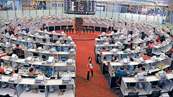 ■香港股市開放國際資本市場，對經濟發展絕對有利。