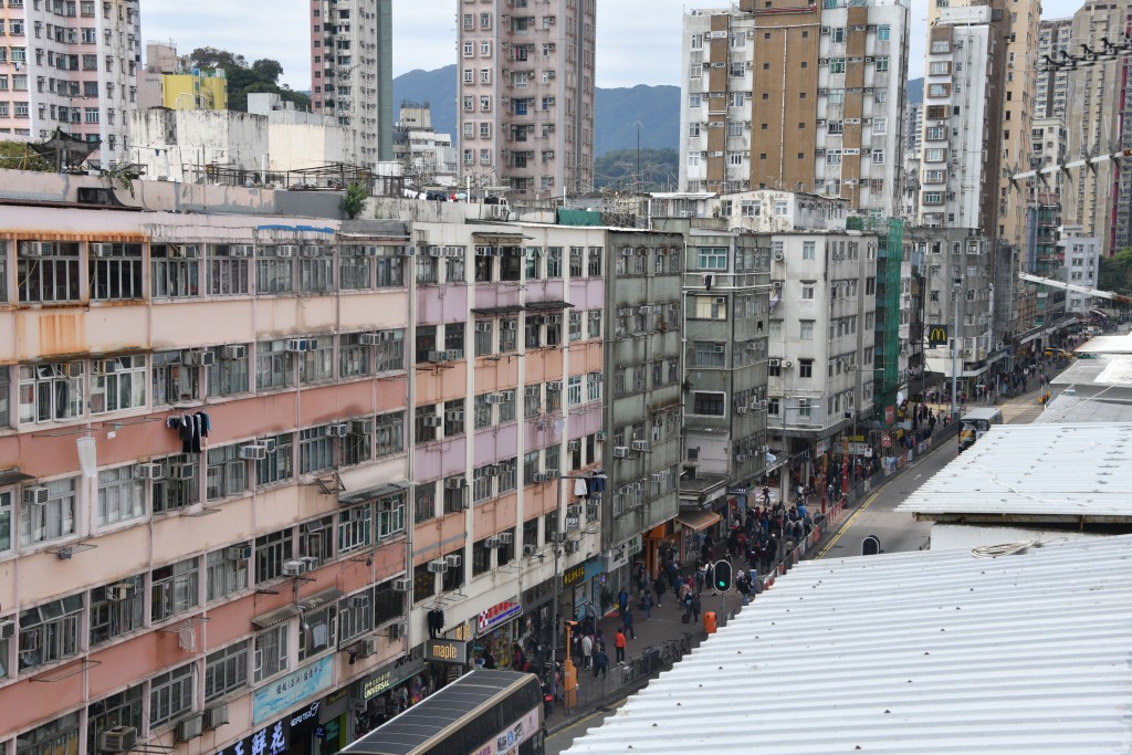 政府已於7月9日向立法會提交《簡樸房條例草案》。