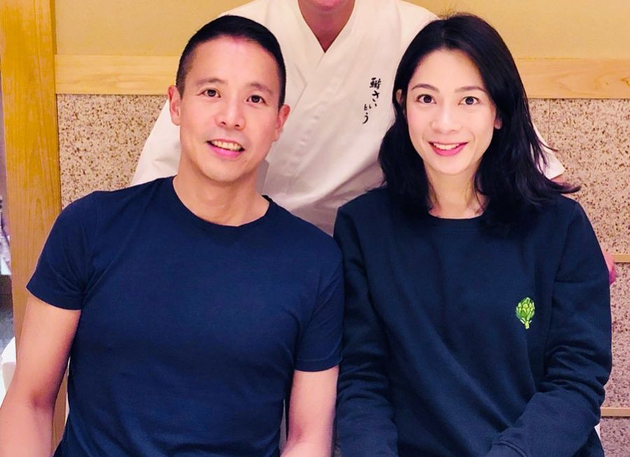 周立璟和盧恬兒愛周圍「覓食」試好嘢。