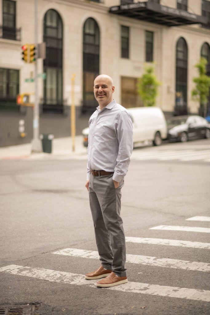 Jay Mandel）曾任萬事達卡全球社交媒體副總裁、IBM等大機構。（網上圖片）