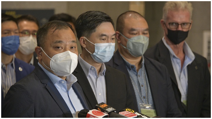警察評議會職方協會熱烈祝賀全國兩會勝利閉幕。