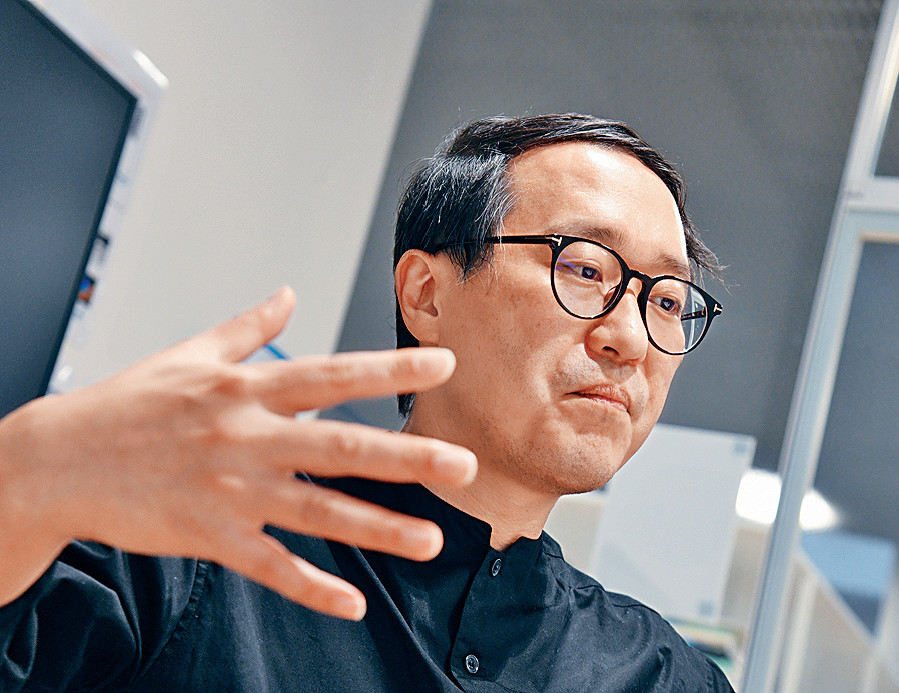 ■M+總策展人鄭道鍊策劃了展演空間的首展。