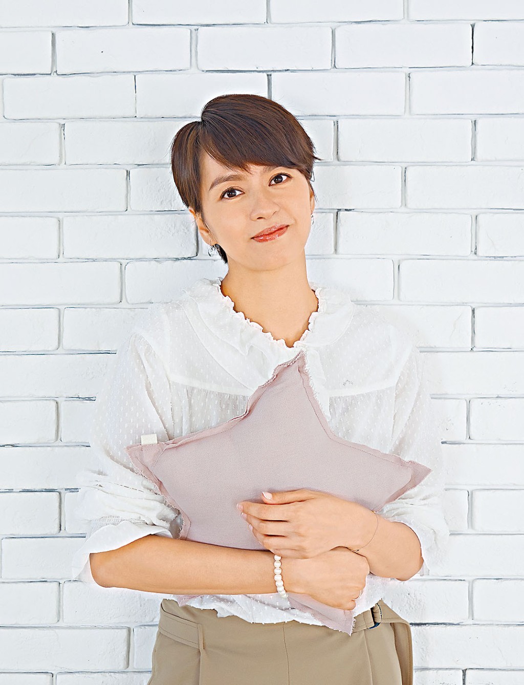 Gigi自言是學習中的家長,不時會換位思考、了解愛女的需要。