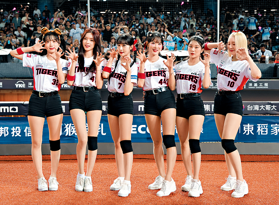 「起亚虎啦啦队」在南韩知名度高，部分成员早前更到台北大巨蛋应援棒球赛事。