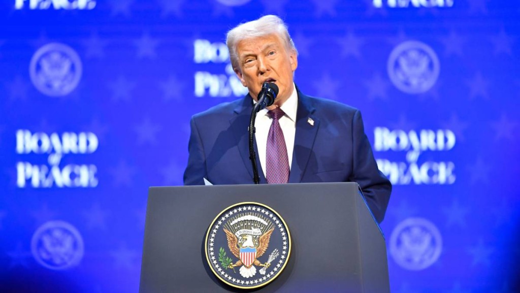 特朗普笑言沃什如果不減息 「他將起訴沃什」