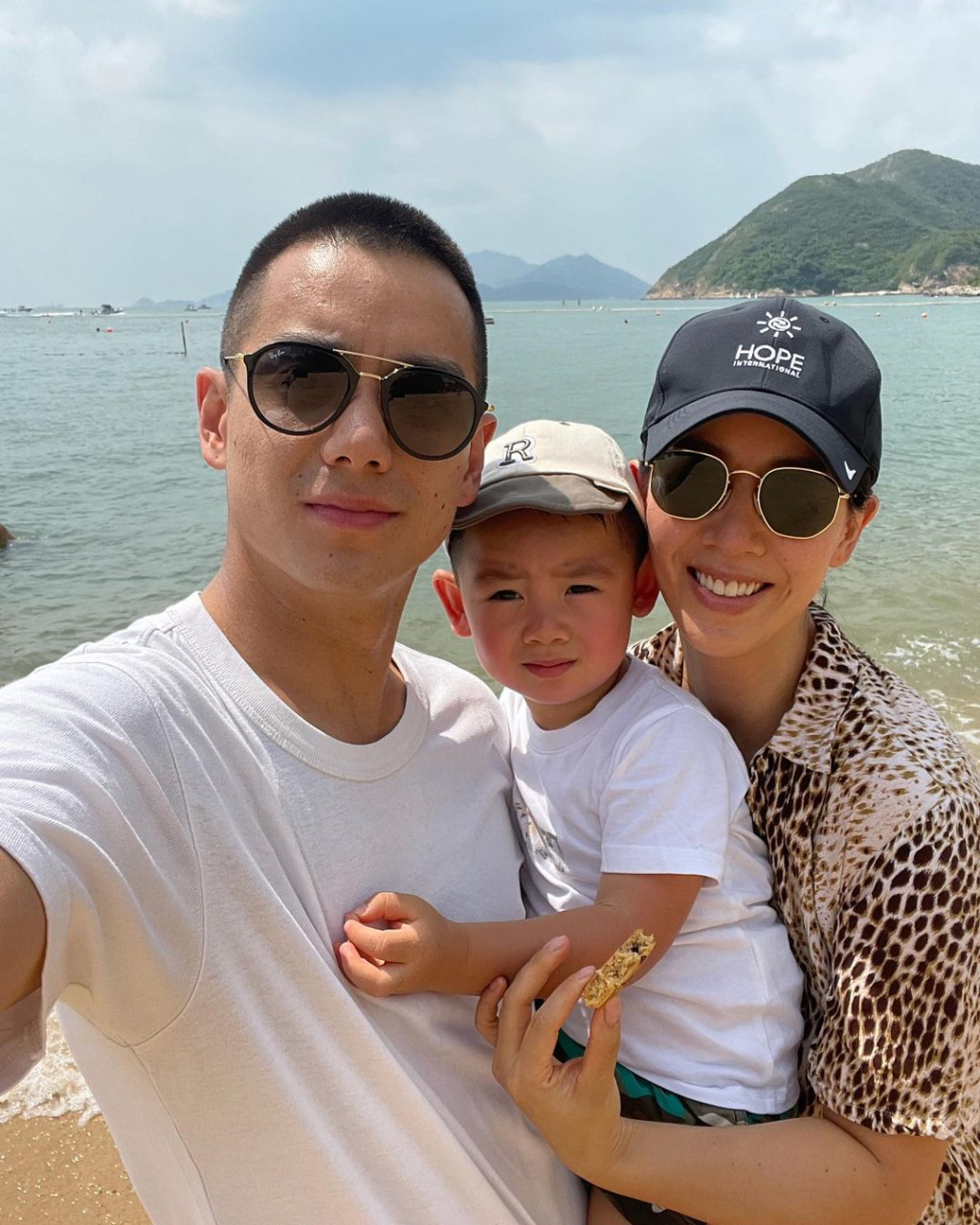 39歲的梁靖琪自從2016年離開TVB後，現時已鮮有拍劇，專心相夫教子。
