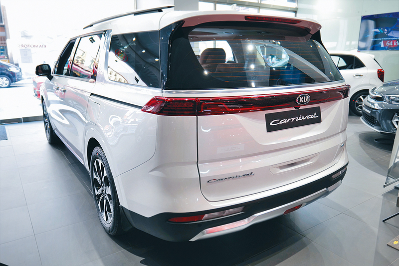 ●Carnival車身長達5.2米、高度2米，造型帶點SUV風味。