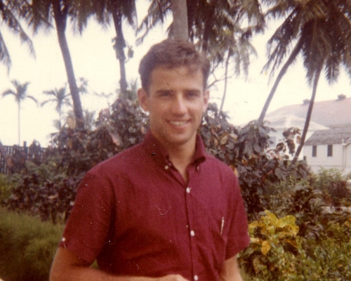 年輕時期的拜登。網圖