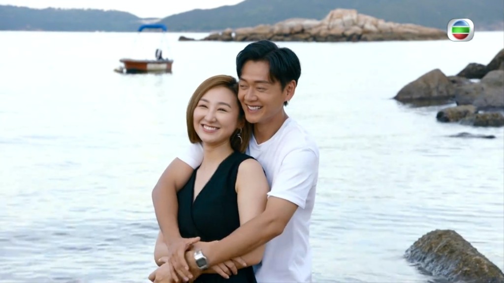 高海寧  有傳剛剛與TVB順利續約的高Ling高海寧，今年只有一部劇集推出，就是由她擔正的《童時愛上你》，她在劇中飾演女強人變回小朋友，以三十多歲的外貌飾演8歲小朋友，難度相當高！