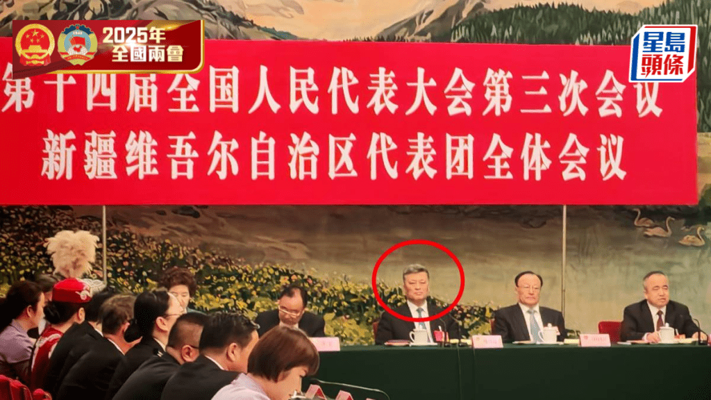 新疆書記馬興瑞(紅圈)指,新疆完全是按照全面依法治國、各民族大團結的要求發展。楊浚源攝
