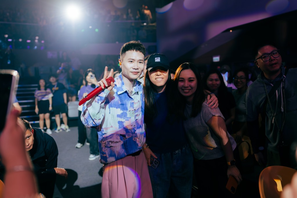合照留念。