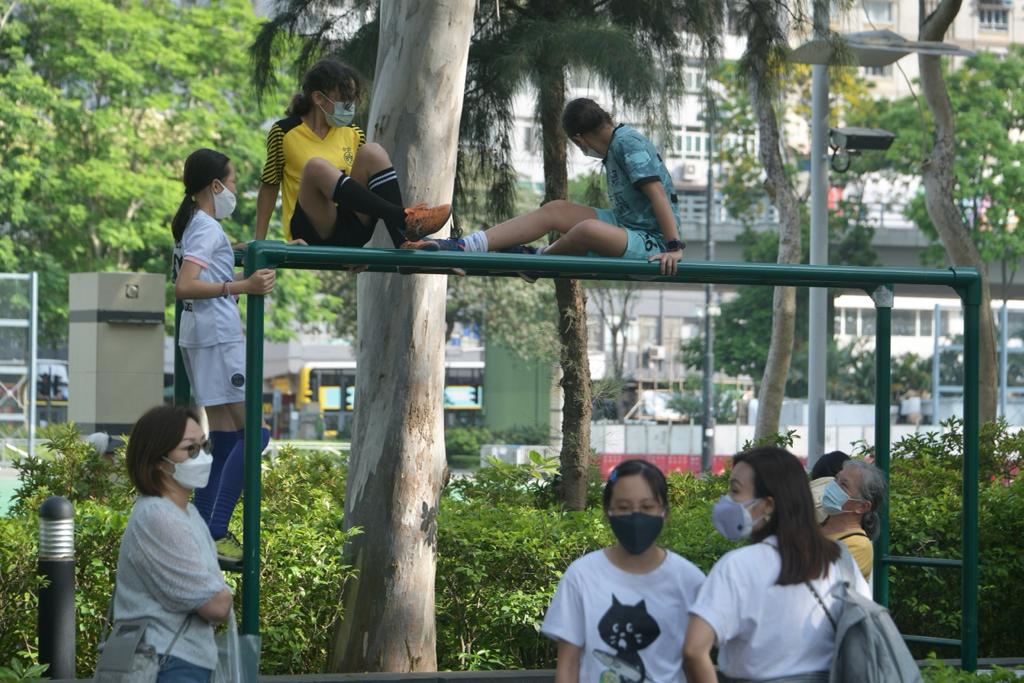 張竹君呼籲市民勞動假外出要戴好口罩。