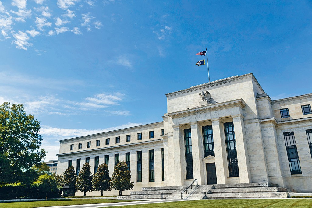 據上周三聯儲局官員的點陣圖顯示，到2023年聯儲局會加息兩次，對市場是一個重大警號。