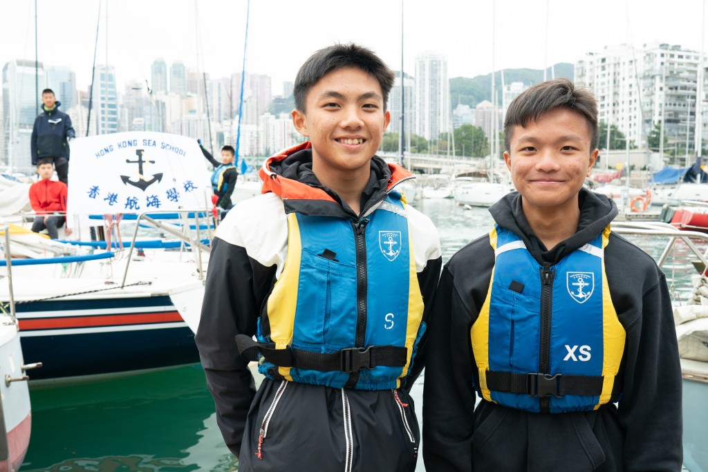 黃梓龍（左）及羅俊軒（右）表示，一直有進行帆船訓練，能代表航海學校參賽，感到非常興奮。