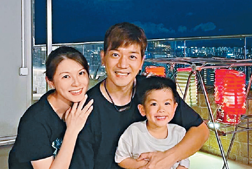 ■黎諾懿對是否讓兒子打針，稱會見步行步。