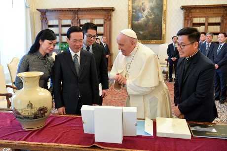 教宗接待到访的越南国家主席武文赏。路透社