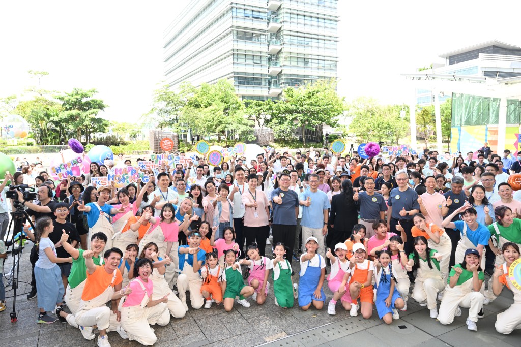 财政司司长陈茂波上周五参加了科学园举办的「开心香港」市集开幕礼。陈茂波网志图片