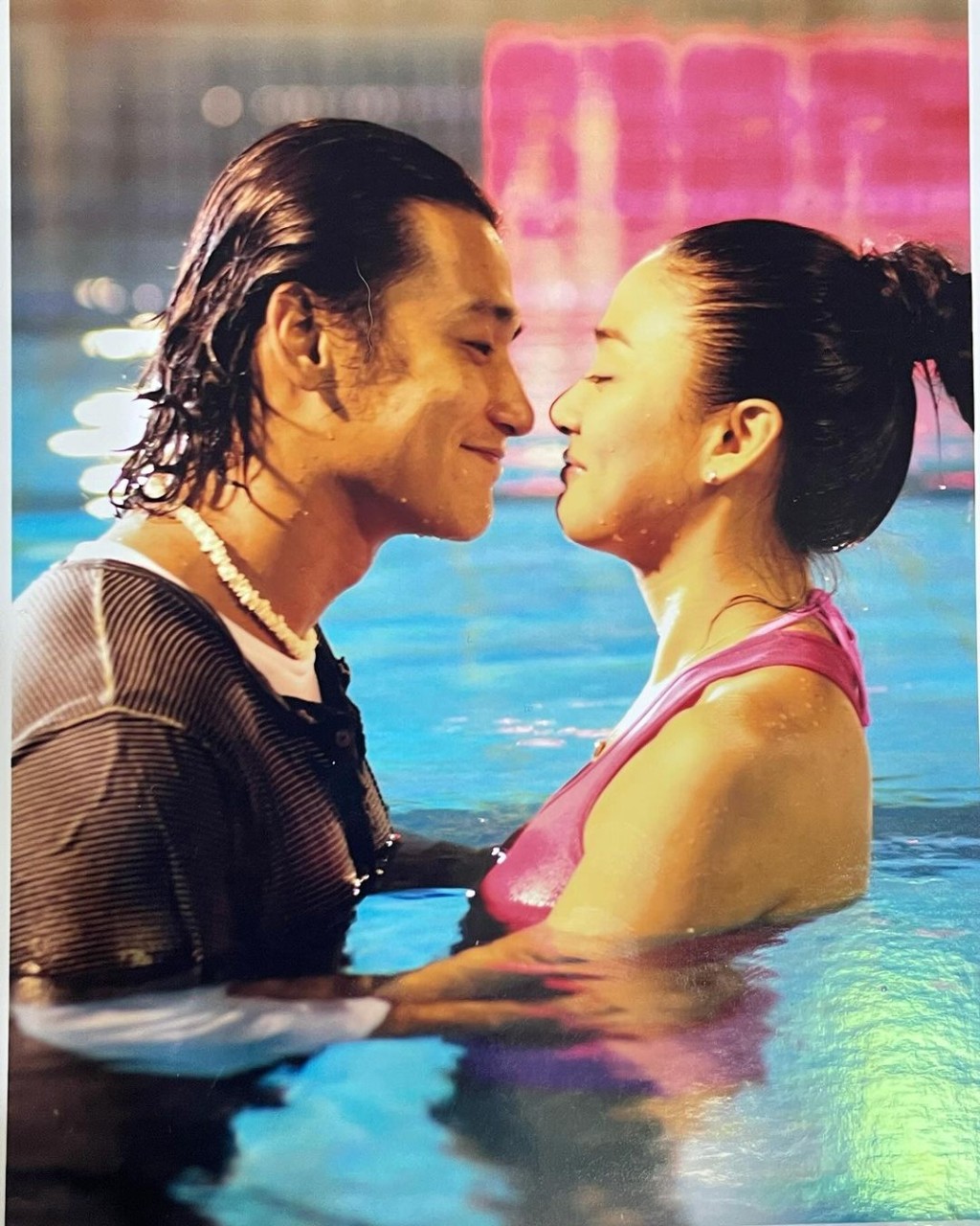 洪小鈴同時亦在IG貼出多張和張天霖的合照，宣佈結婚。