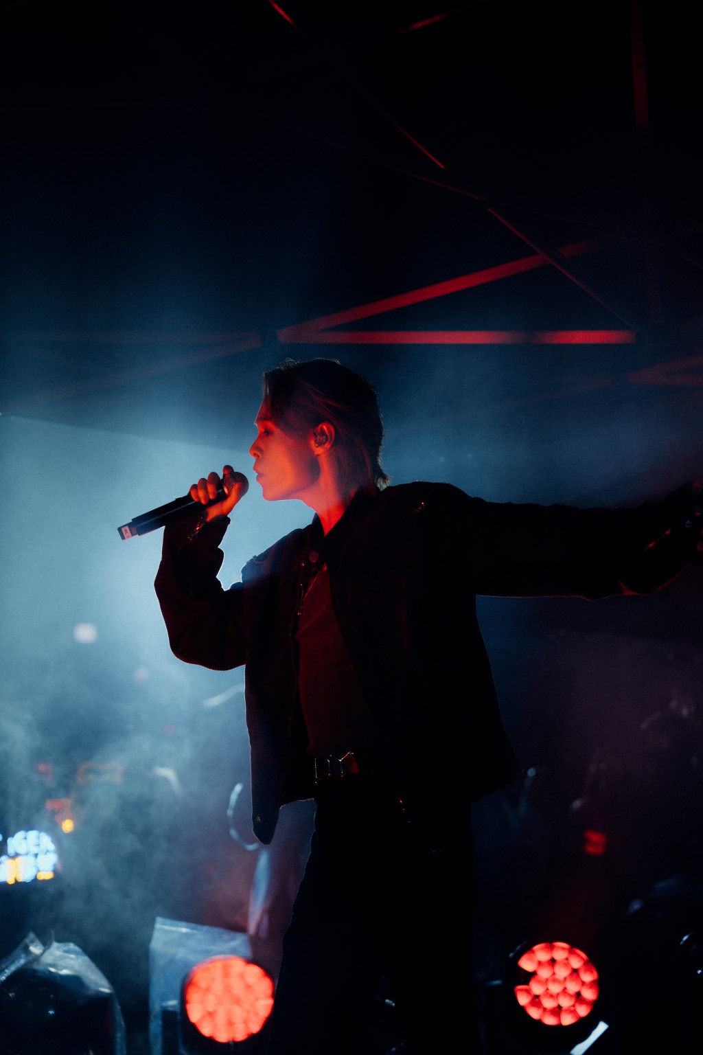 Tiger一口氣唱出《脫兔》、《Live the way I want》、《Alright》。