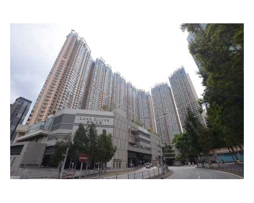 銀湖．天峰3房1180萬易手