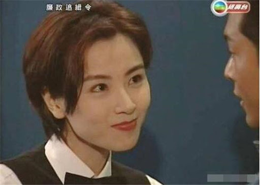袁潔瑩曾為「開心少女組」成員之一。