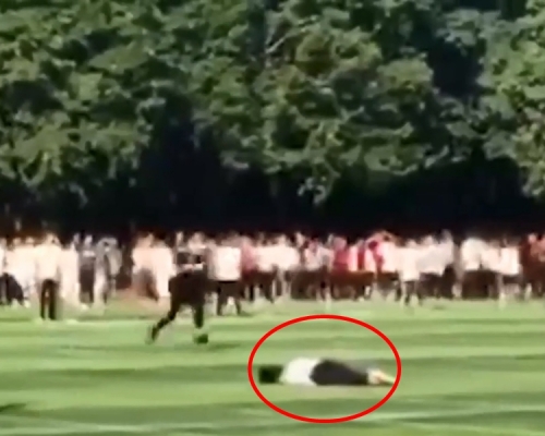 重庆一名女学生在校运会接力跑时摔倒，经当地医院两小时抢救后无效死亡。　影片截图
