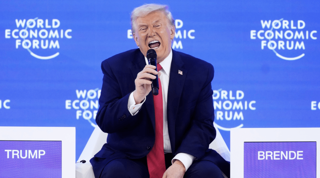 特朗普在採訪中證實了中方的功勞,坦言相信是中國說服了伊朗重返談判桌。 特朗普在採訪中證實了中方的功勞,坦言相信是中國說服了伊朗重返談判桌。