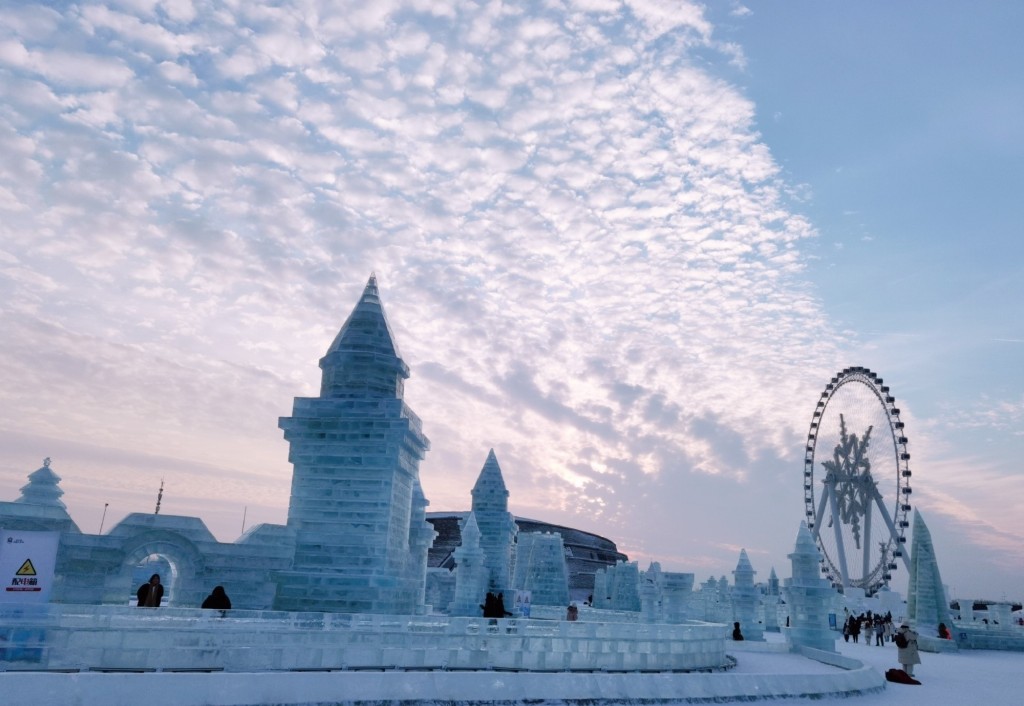 周一（18日），第二十五屆哈爾濱冰雪大世界正式對外開放。（微博）