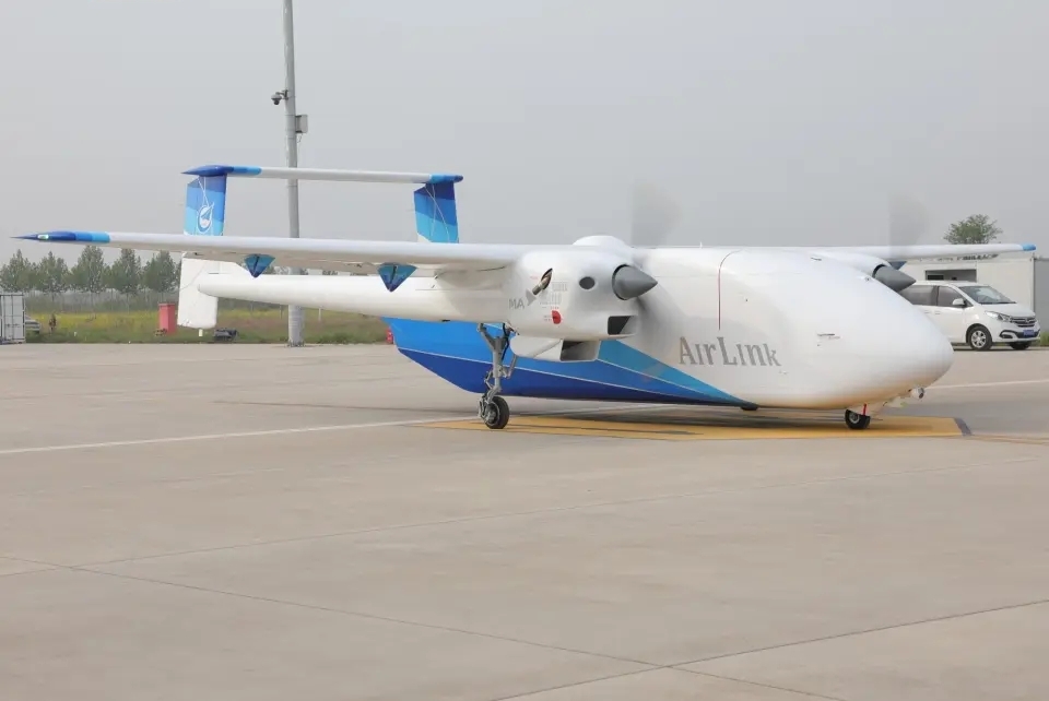 国产“无人飞行货车”HH-200 首飞22分钟，系统运作正常。