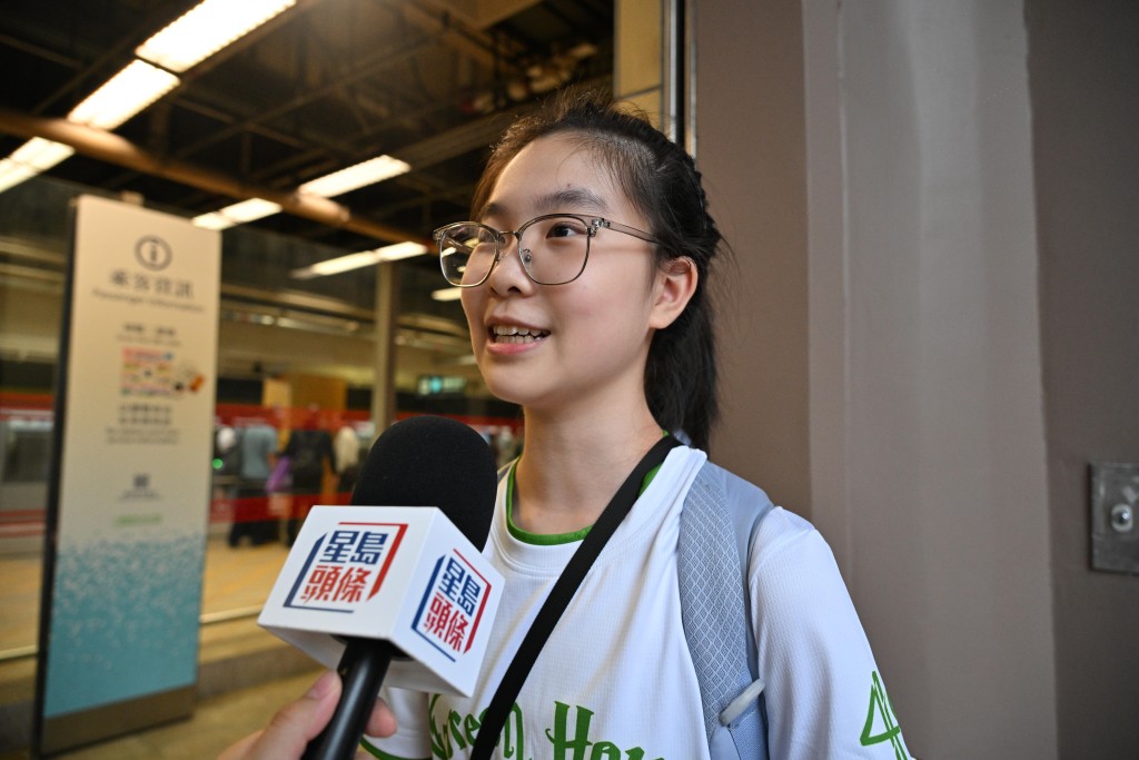 每天從內地往返香港上學的郭同學指使用「刷臉」過關可節省時間,因為「用幾秒就能通過」 每天從內地往返香港上學的郭同學指使用「刷臉」過關可節省時間,因為「用幾秒就能通過」