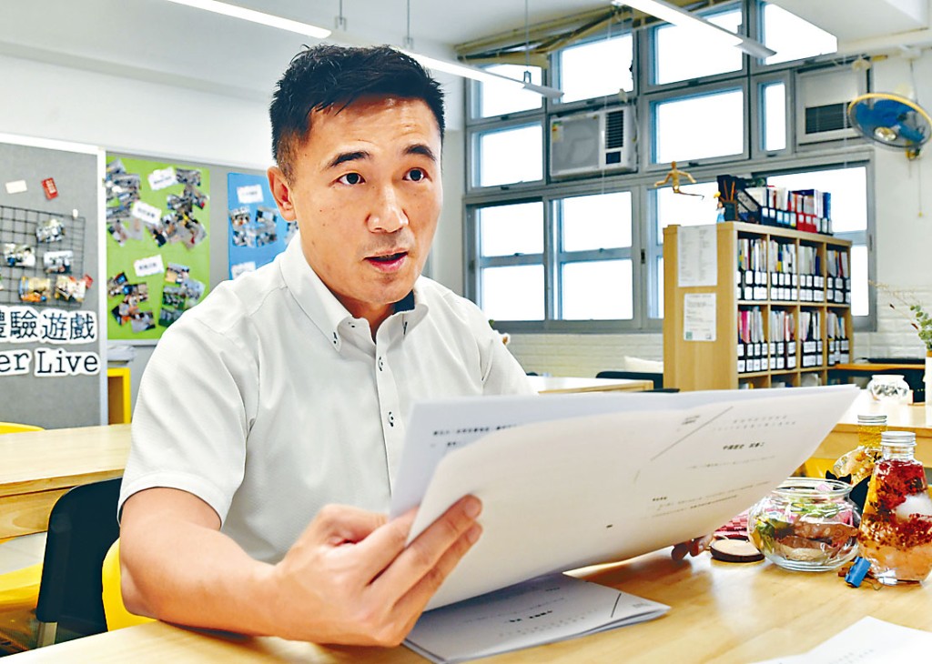 文憑試中史科有題目要求考生辨認漫畫中的「主席」，徐曉琦相信有考生錯答為習近平、毛澤東或蔣介石。 