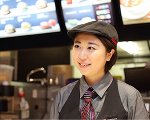 日本麥當勞員工，工作時都沒配戴口罩，背後竟是這個原因。（資料圖片）