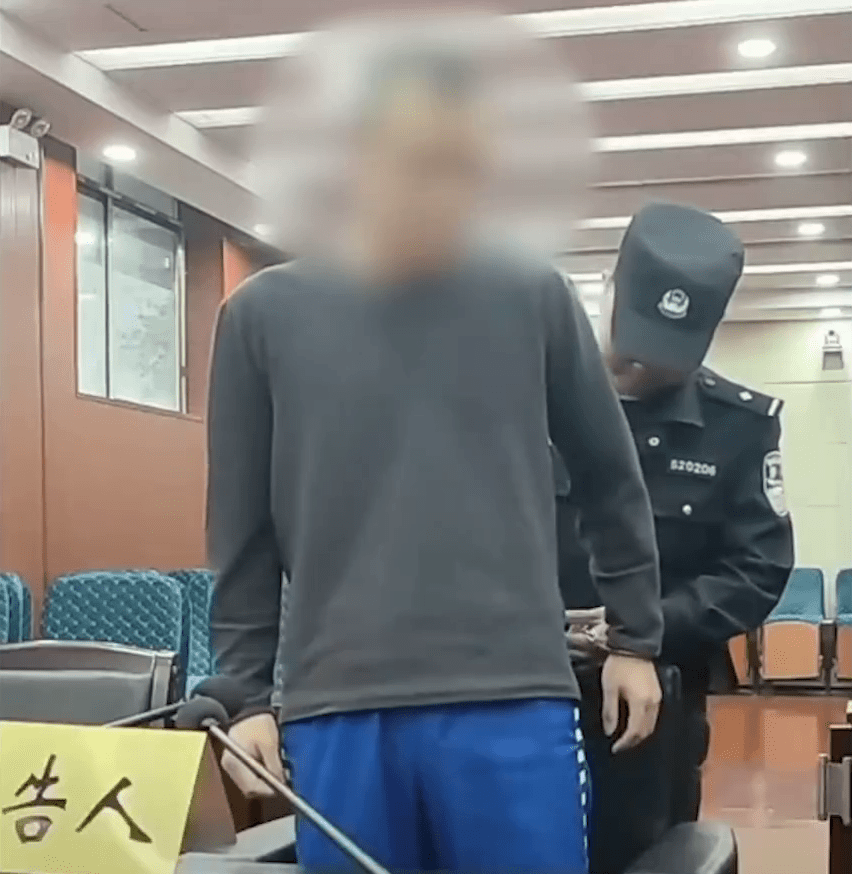 楊某某被判有期徒刑兩年，並處罰金1萬元。 黔東南州中級人民法院