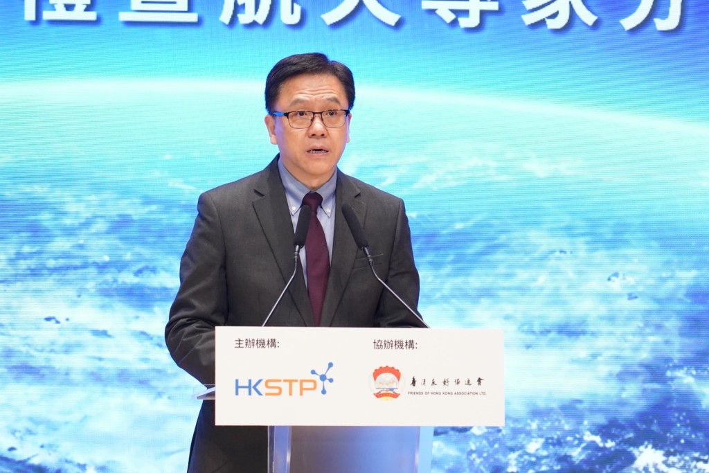 創新科技及工業局局長孫東表示,香港科研團隊長期積極參與國家深空探測任務 創新科技及工業局局長孫東表示,香港科研團隊長期積極參與國家深空探測任務