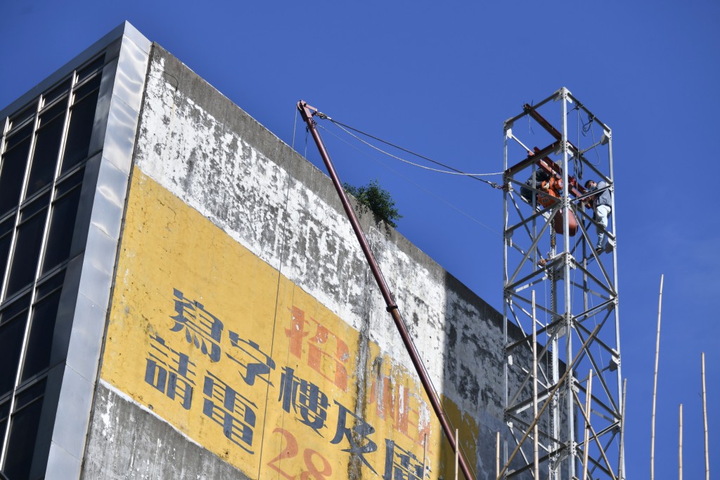 現場險象環生。陳極彰攝